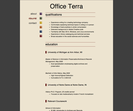 Screenshot of résumé page in Office Terra website template.