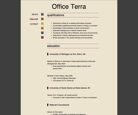 Screenshot of résumé page in Office Terra website template.